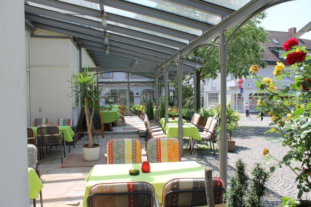 Gasthof Kreuz Hotel Heitersheim Exterior photo
