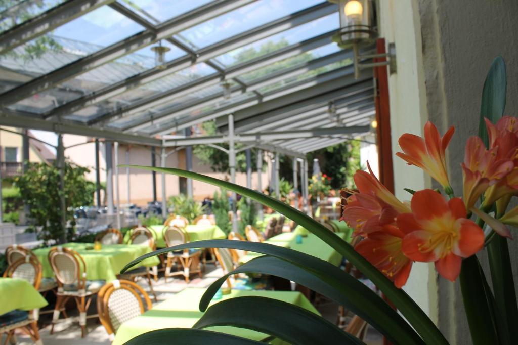 Gasthof Kreuz Hotel Heitersheim Exterior photo