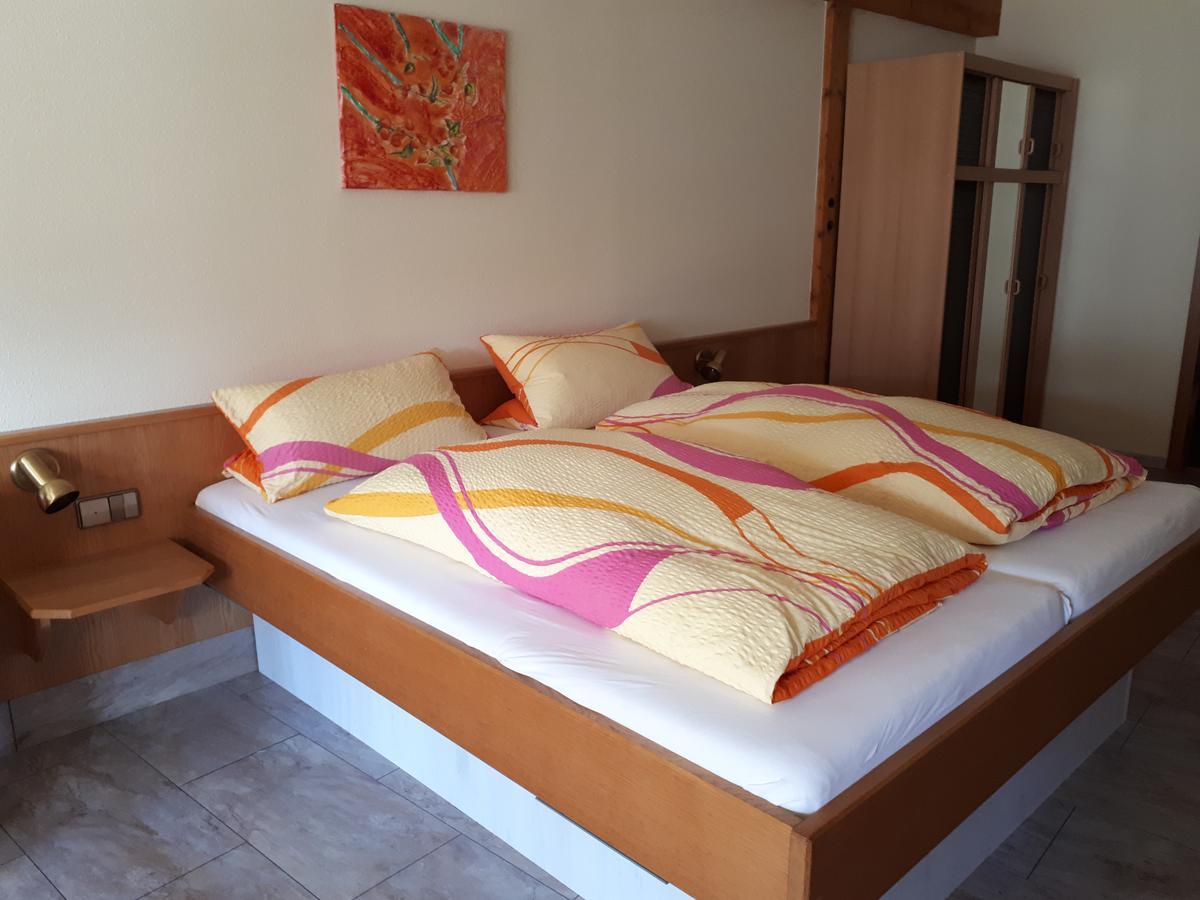 Gasthof Kreuz Hotel Heitersheim Room photo